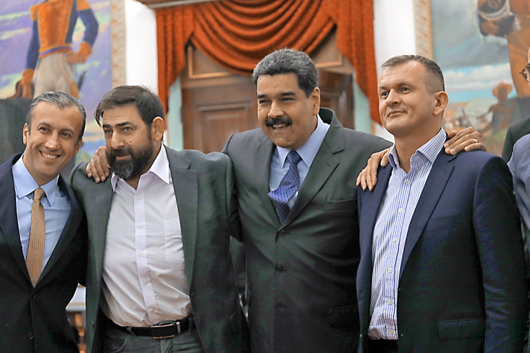 Petro launch on February 20, 2018. From left to right: Vice President Tareck El Aissami, Denis Druzhkov, President Nicolás Maduro, Fedor Bogorodsky. Source: NTerminal